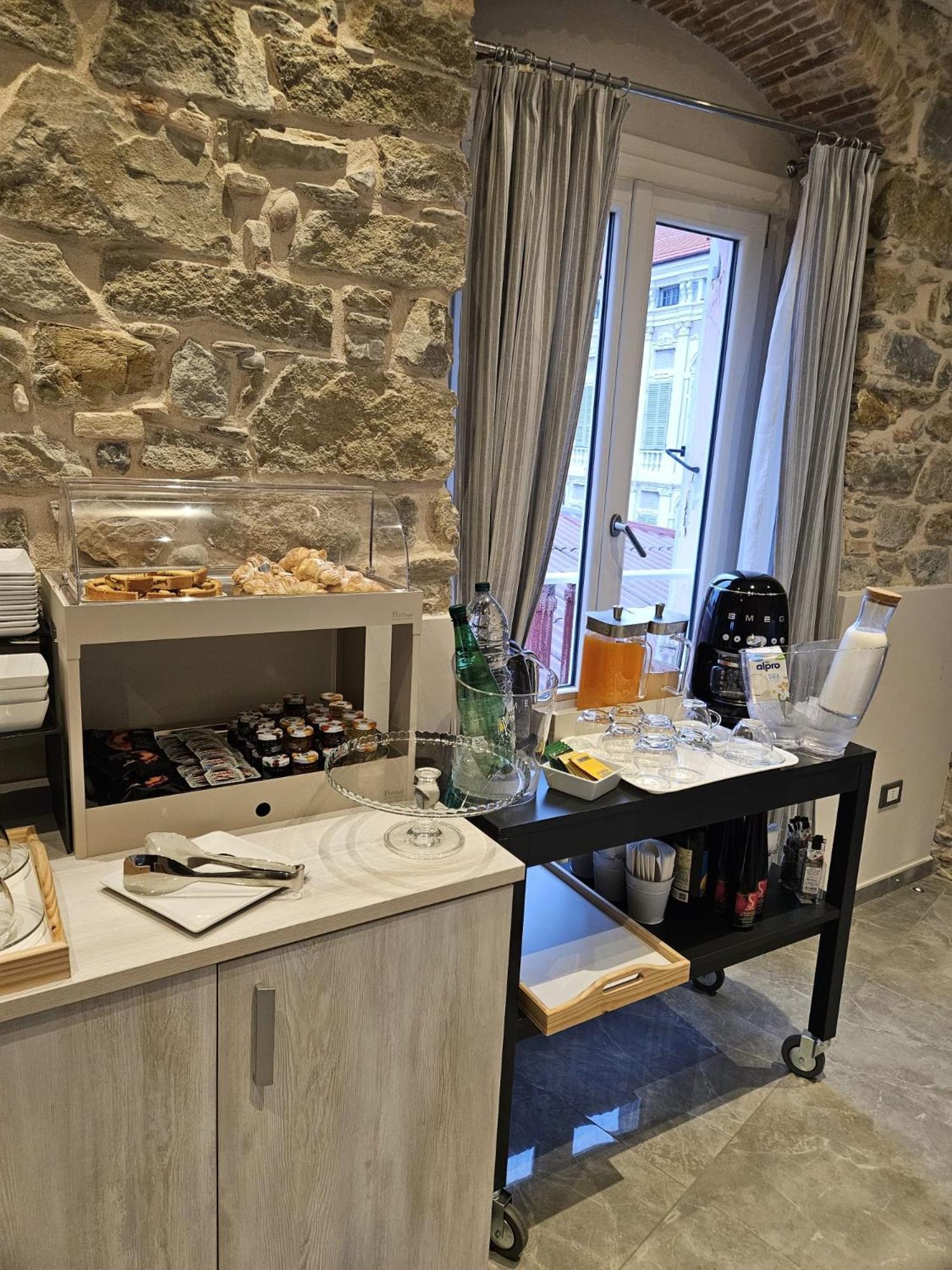 Prima Fila Premium Guest House Сан Ремо Екстериор снимка